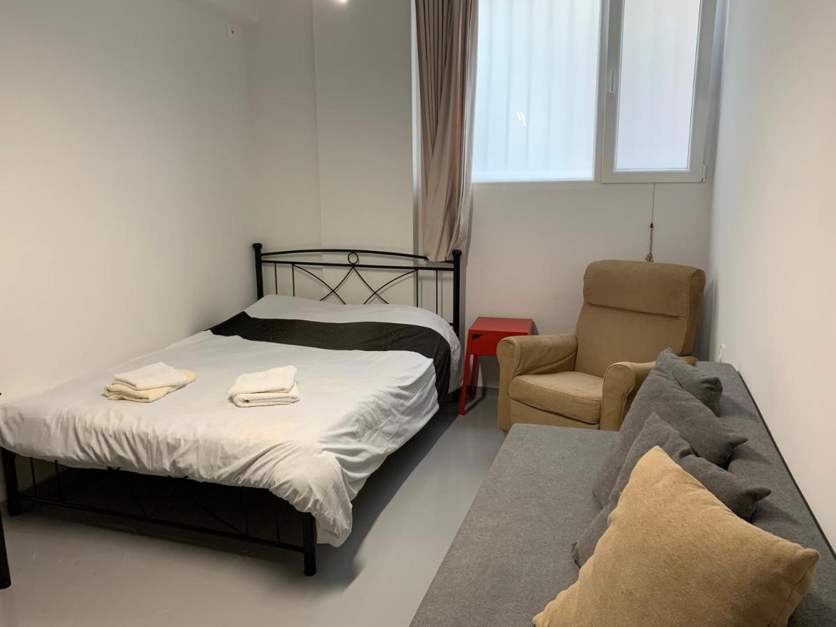 אתונה Holodek Apartments Ground & Semibasement מראה חיצוני תמונה