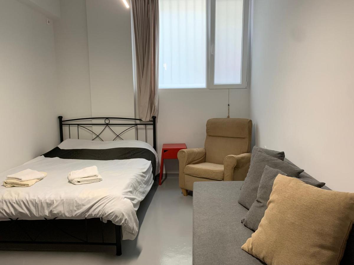 אתונה Holodek Apartments Ground & Semibasement מראה חיצוני תמונה