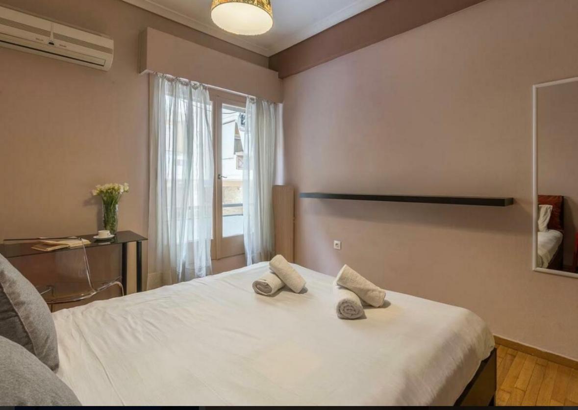 אתונה Holodek Apartments Ground & Semibasement מראה חיצוני תמונה